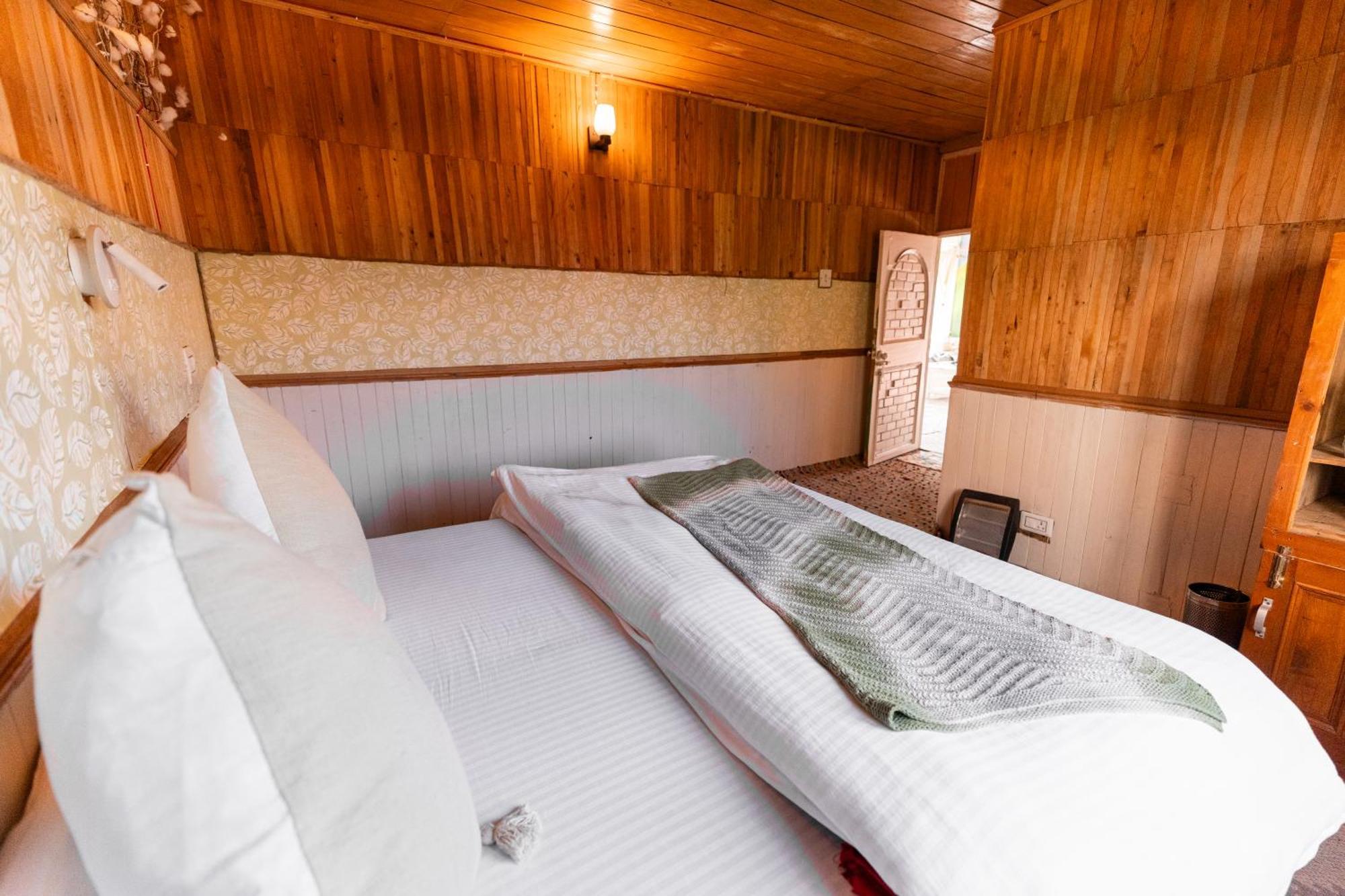 Firgun Chapter Shoja Hostel Kültér fotó