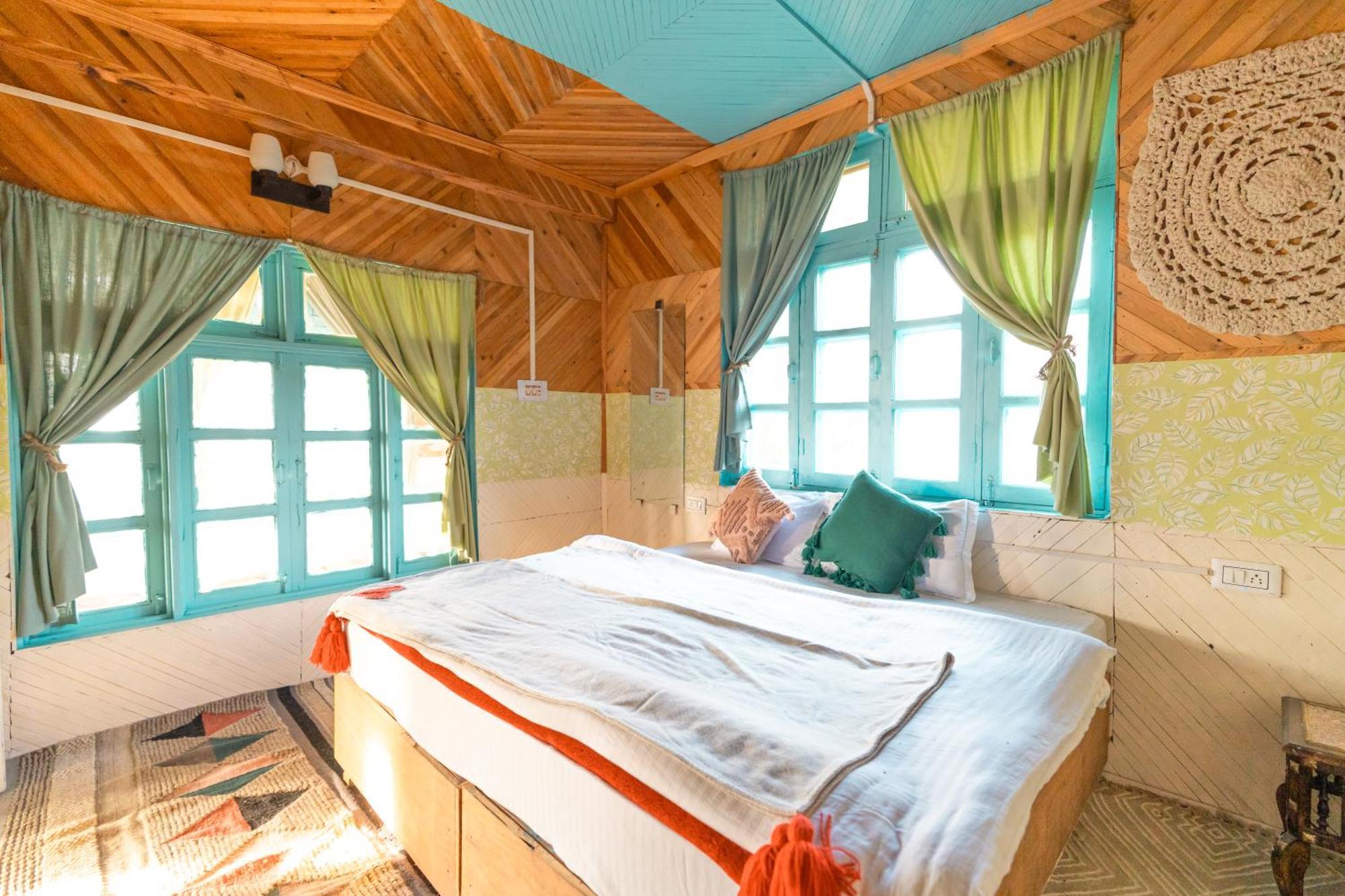 Firgun Chapter Shoja Hostel Kültér fotó