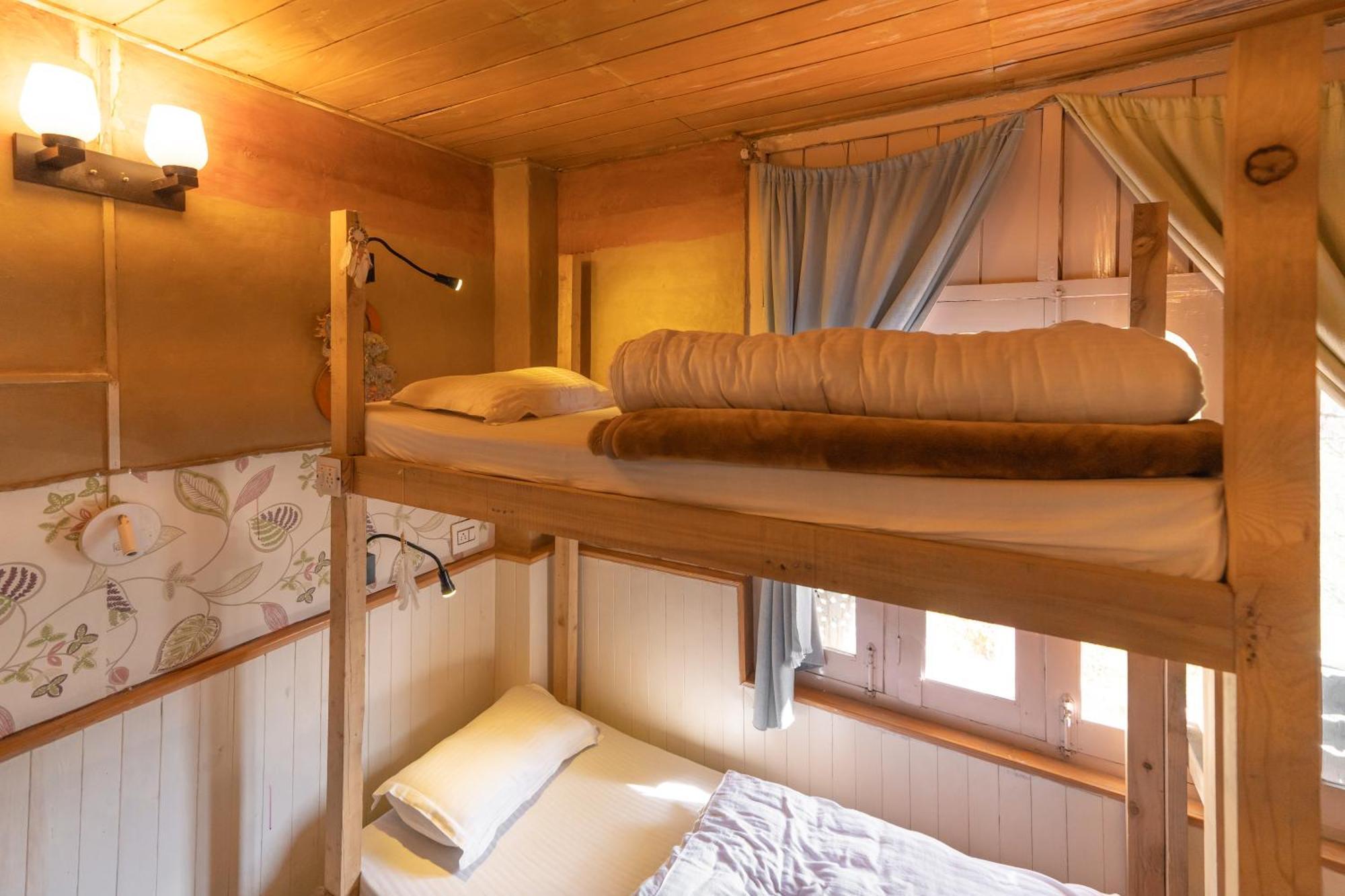 Firgun Chapter Shoja Hostel Kültér fotó
