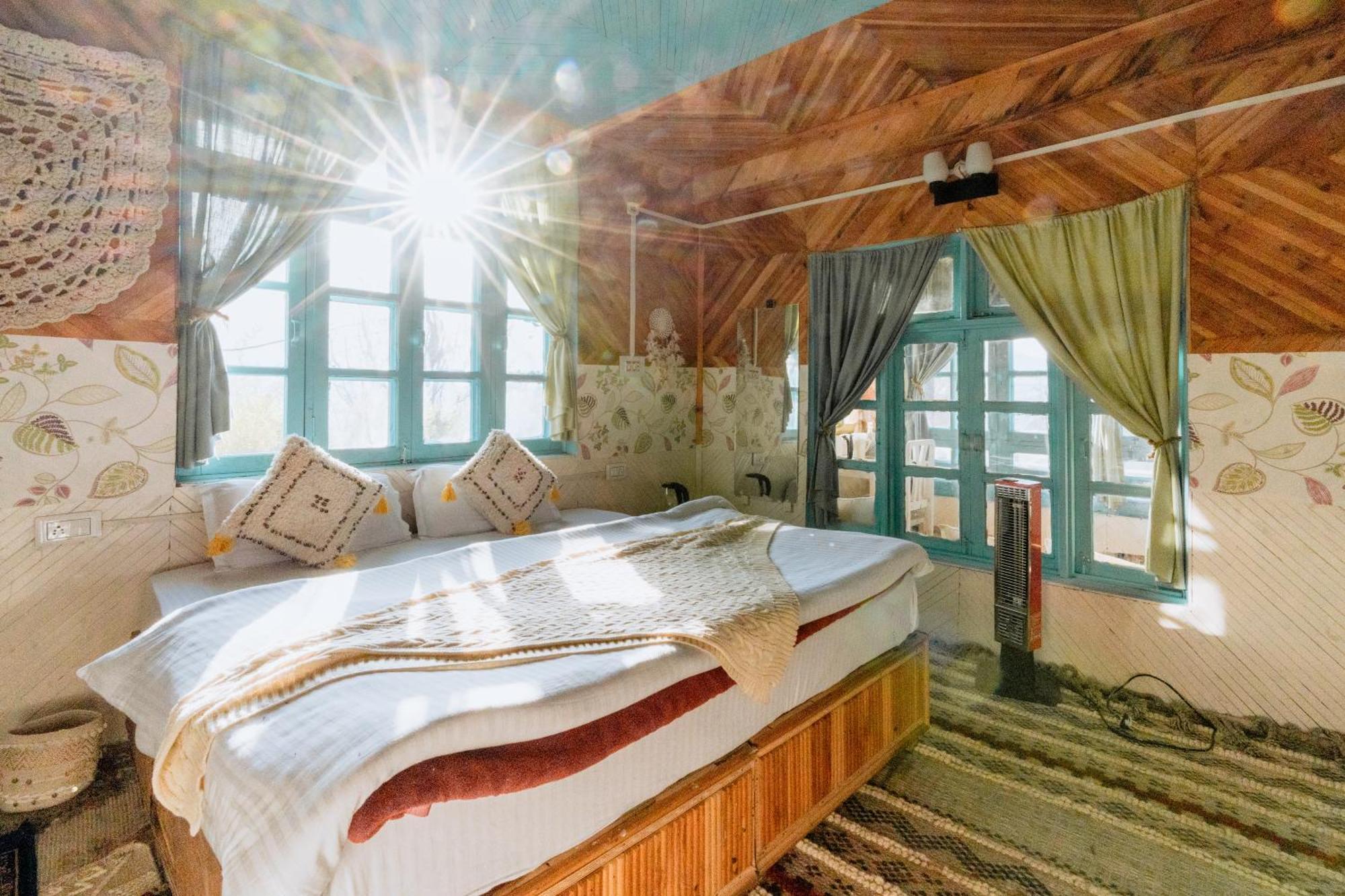 Firgun Chapter Shoja Hostel Kültér fotó