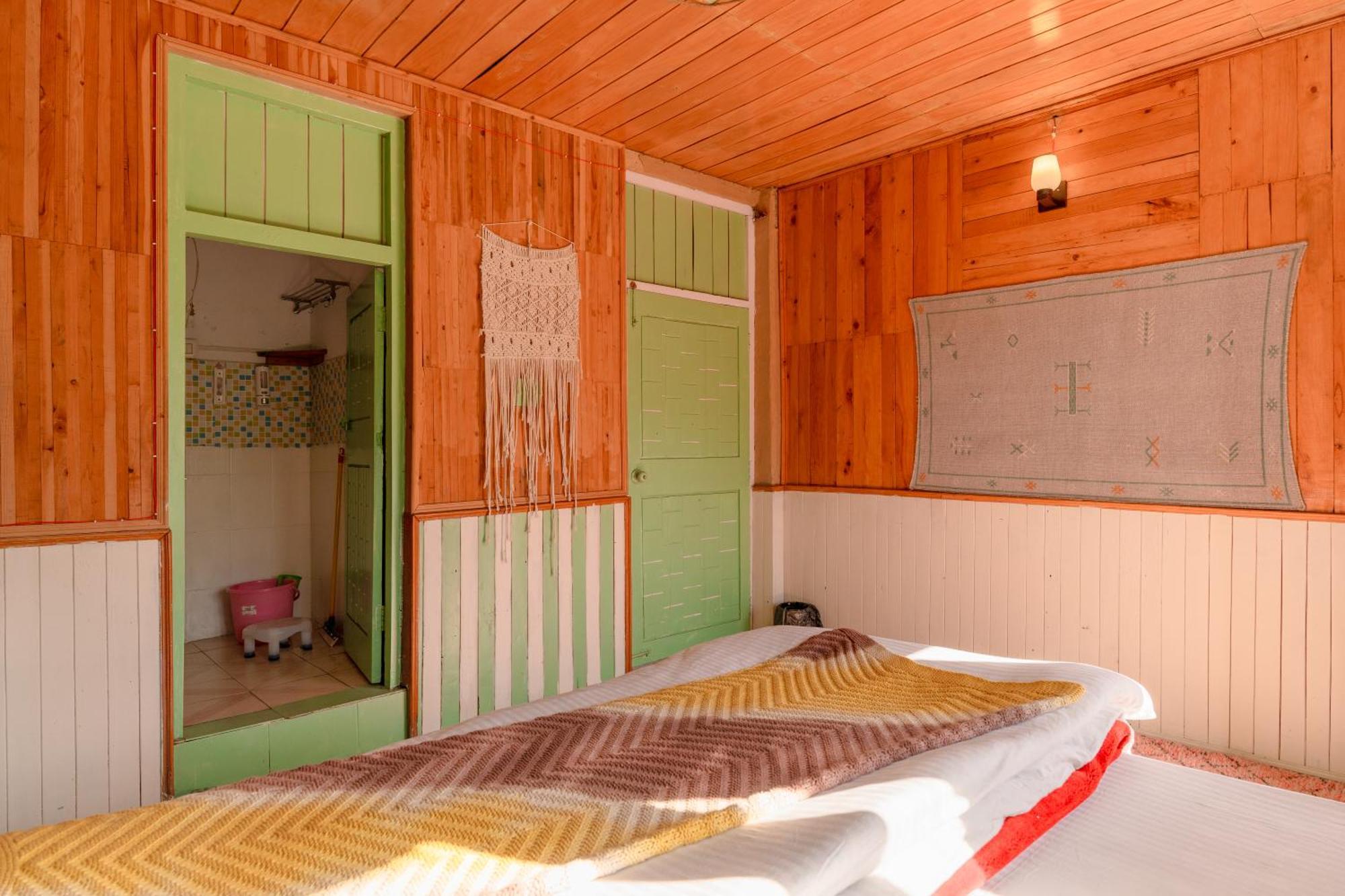 Firgun Chapter Shoja Hostel Kültér fotó