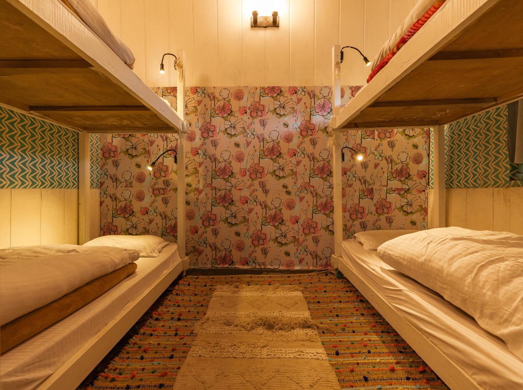Firgun Chapter Shoja Hostel Kültér fotó