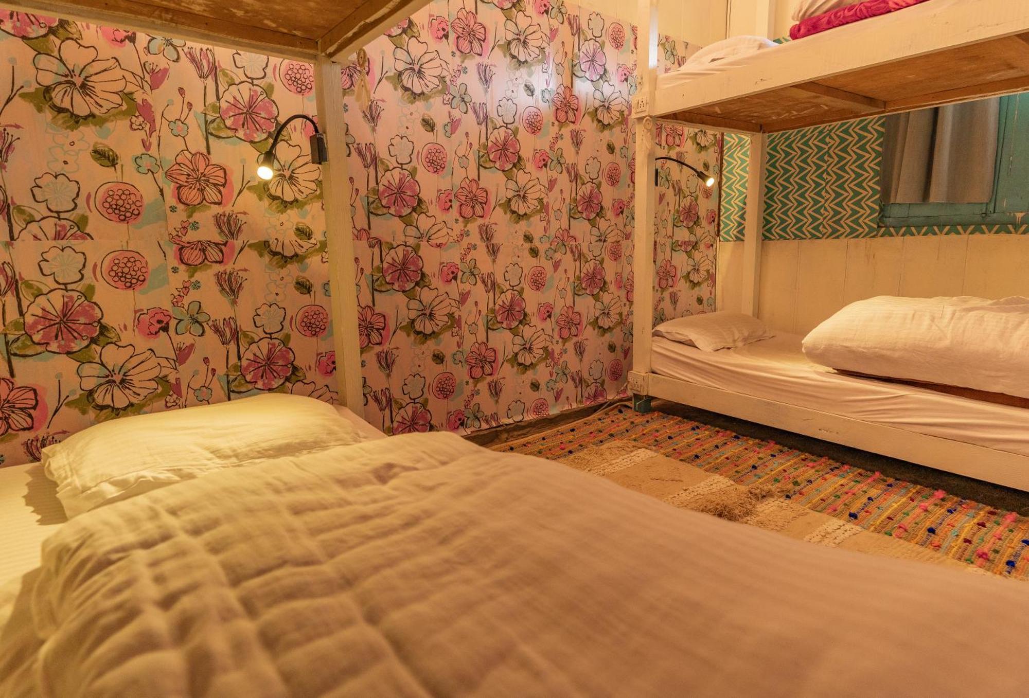 Firgun Chapter Shoja Hostel Kültér fotó