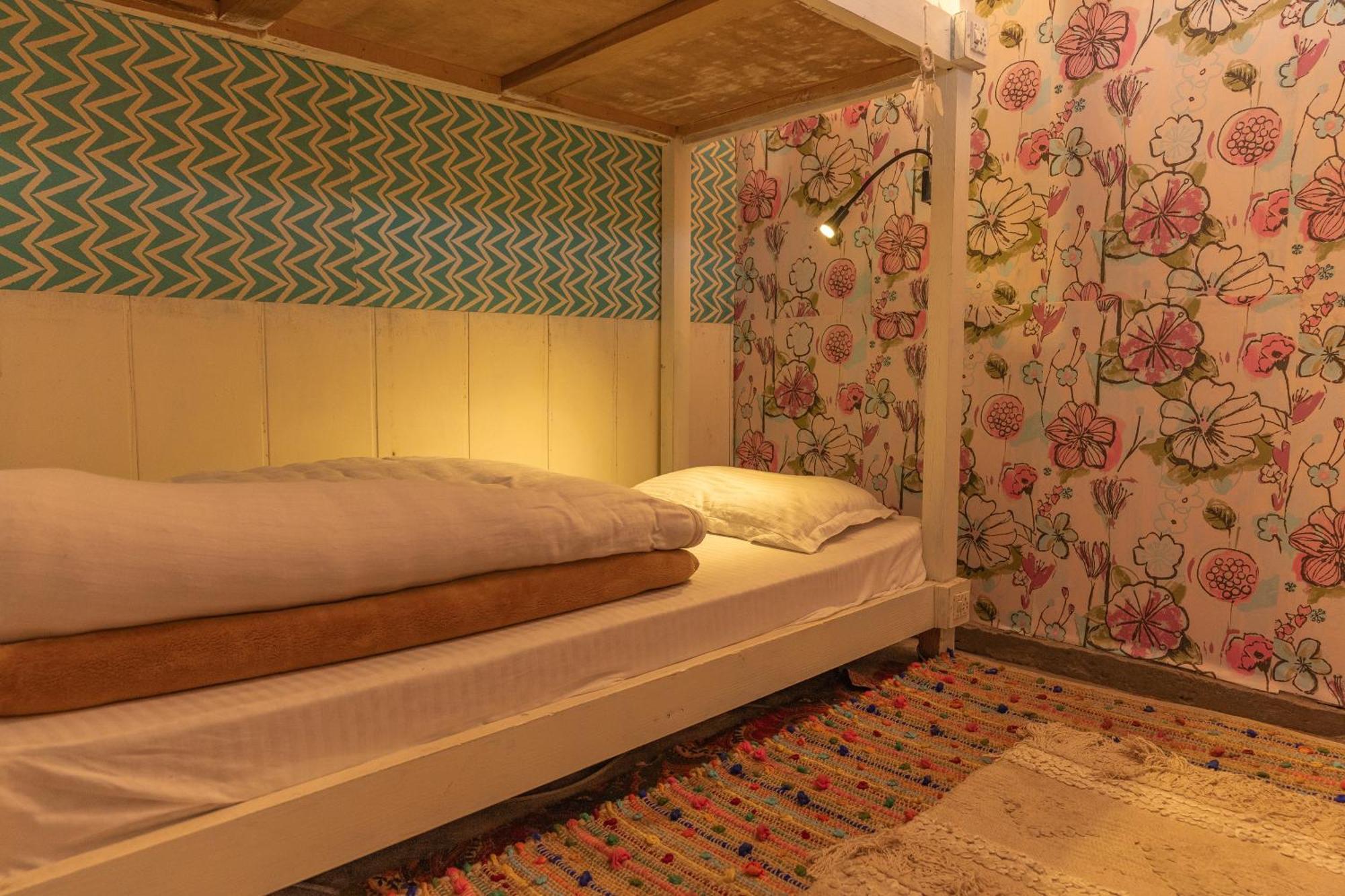 Firgun Chapter Shoja Hostel Kültér fotó