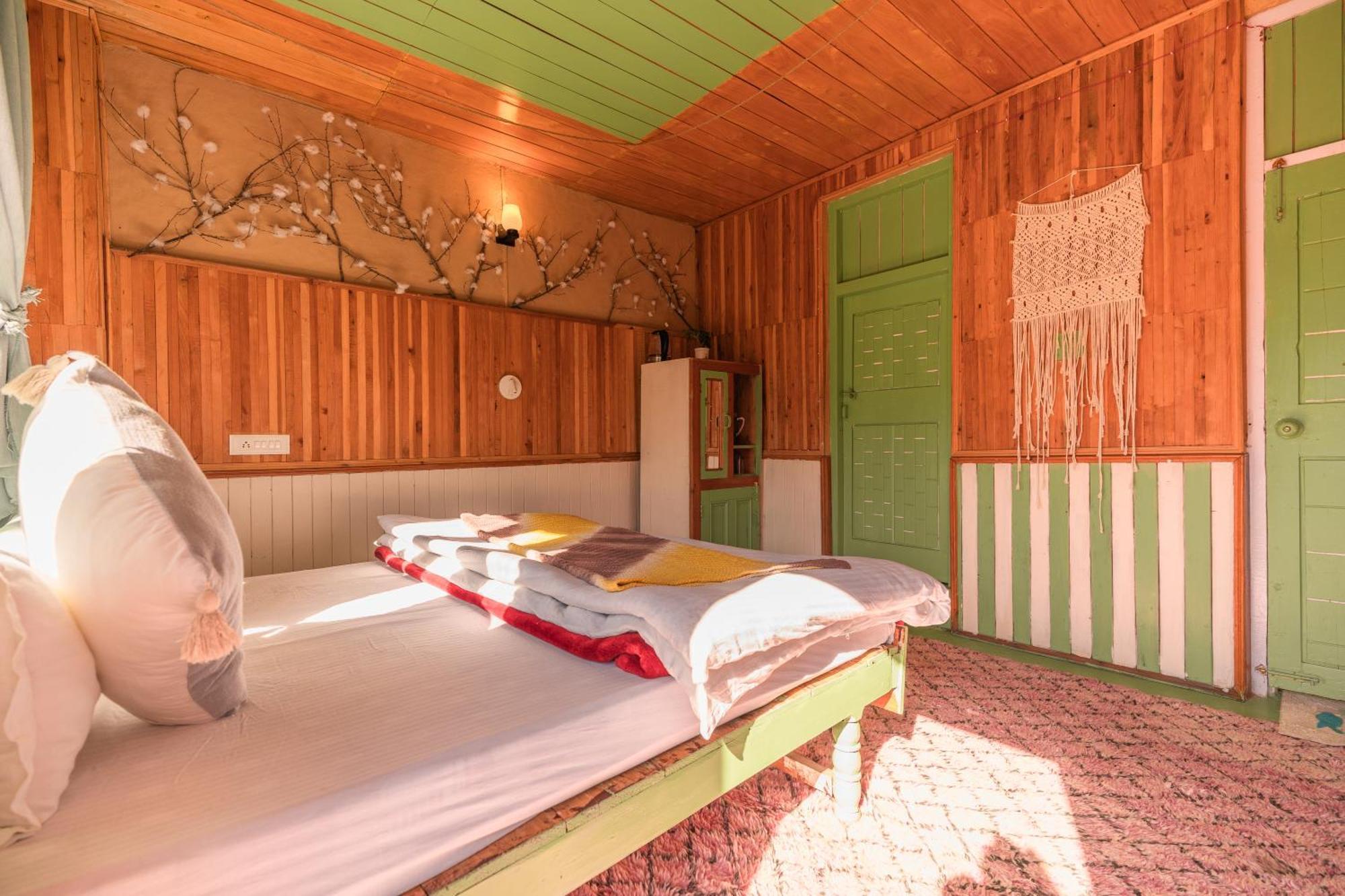 Firgun Chapter Shoja Hostel Kültér fotó