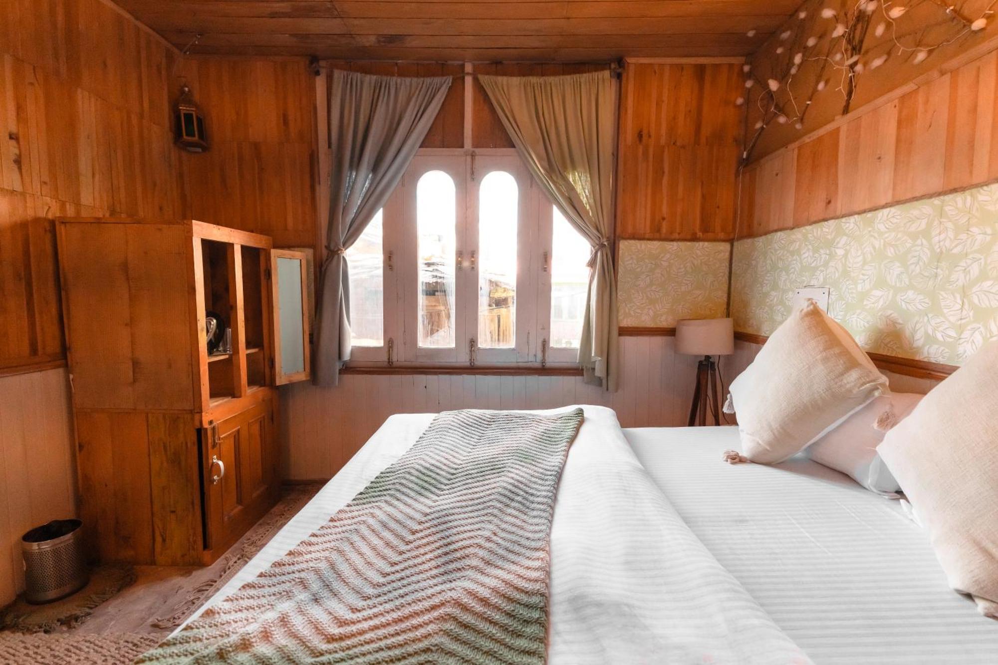 Firgun Chapter Shoja Hostel Kültér fotó